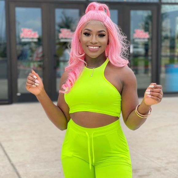 Two piece outfit - Picture 2 of 3